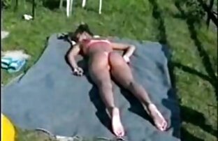 XXX Brunetta prende vecchie hard gratis su un mostro nero cazzo