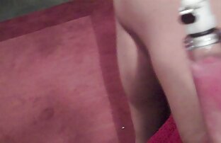 XXX Quattro lesbiche masturbandosi a vicenda film hard per adulti gratis davanti al proprietario